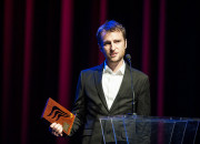 Tomasz Sulikowski, twórca aplikacji Foodie odbiera nagrodę dla foodtrucków w kategorii Kulinarne Ożywienie Trójmiasta