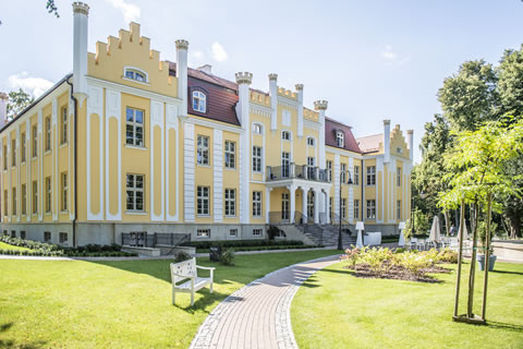 Quadrille - hotel i park w Orłowie